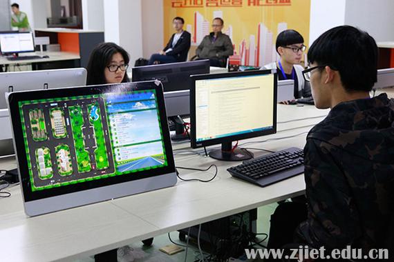 计算机网络应用,移动互联网应用软件开发,大数据技术与应用竞赛在我院